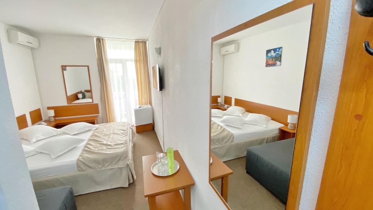 Hotel Decebal Neptun Exterior photo